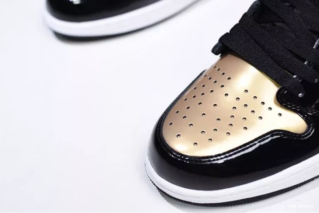 861428-007 Jordan Flexible Air 1 283 Gold Metallic 0822